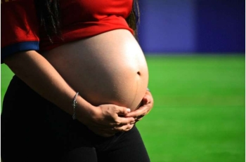 pregnancy-4 Credit Pixabay CC0 Public Domain.jpg